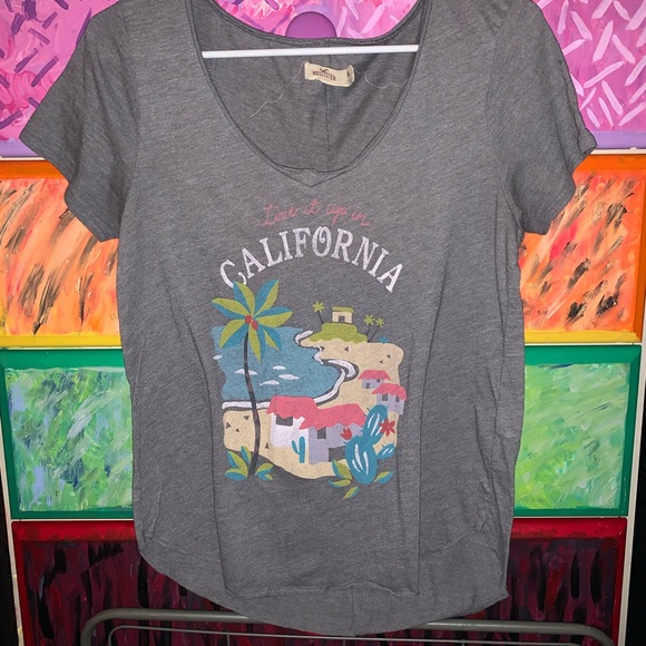 Women’s graphic t shirt hollister - Picture 2 of 2